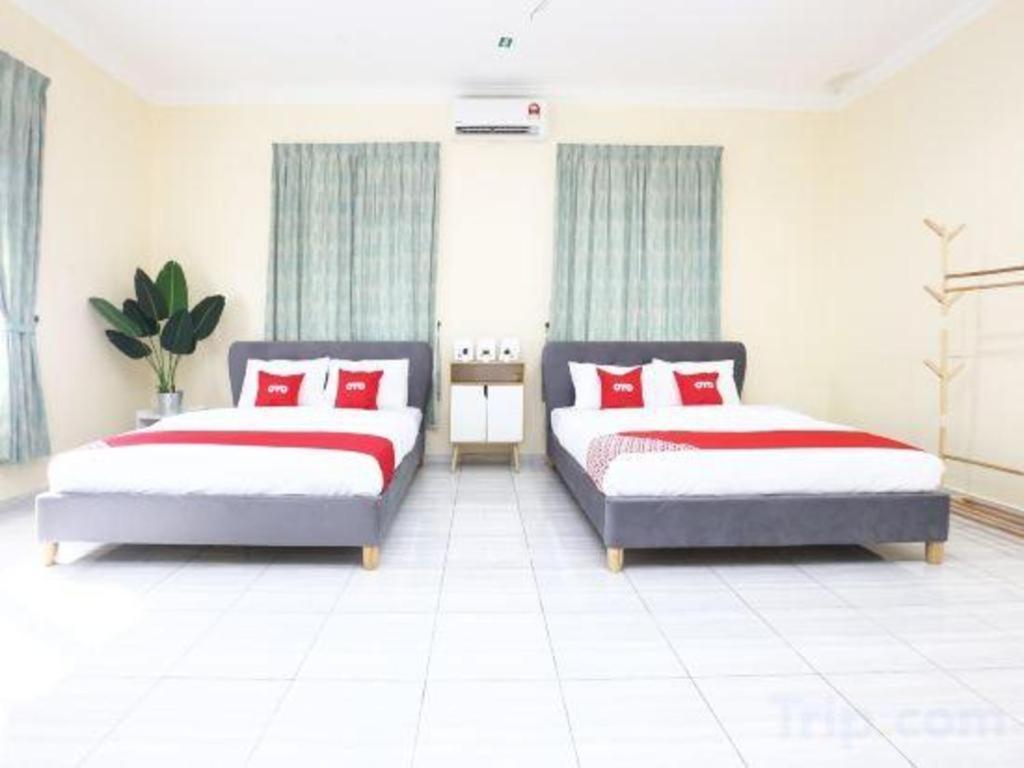 Oyo 89607 Aloha Chalet Kampung Raja Εξωτερικό φωτογραφία