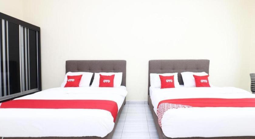 Oyo 89607 Aloha Chalet Kampung Raja Εξωτερικό φωτογραφία