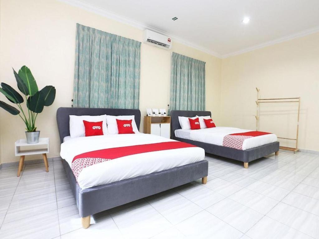 Oyo 89607 Aloha Chalet Kampung Raja Εξωτερικό φωτογραφία