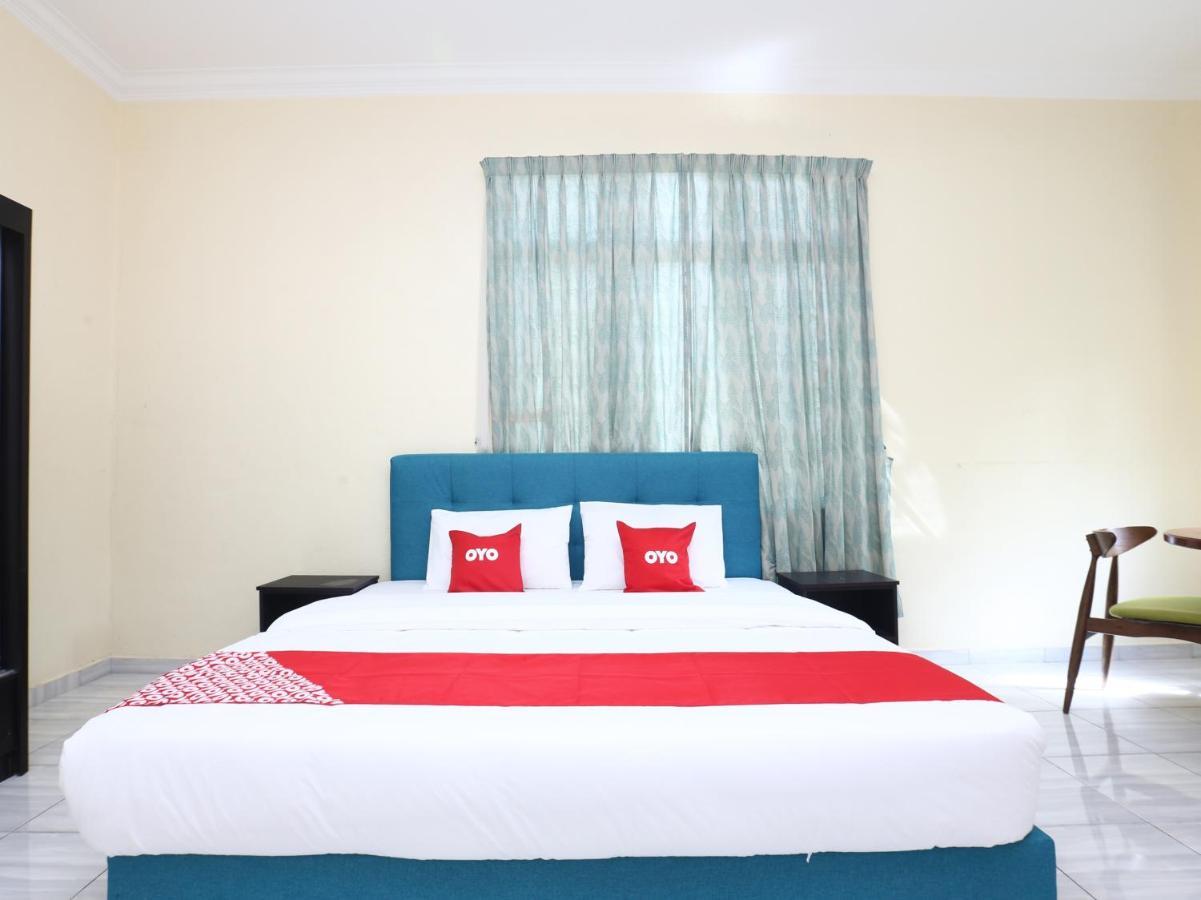 Oyo 89607 Aloha Chalet Kampung Raja Εξωτερικό φωτογραφία