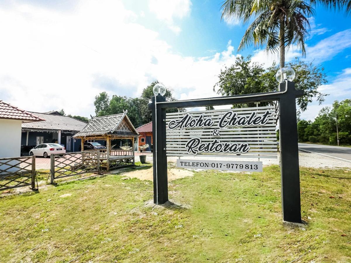 Oyo 89607 Aloha Chalet Kampung Raja Εξωτερικό φωτογραφία