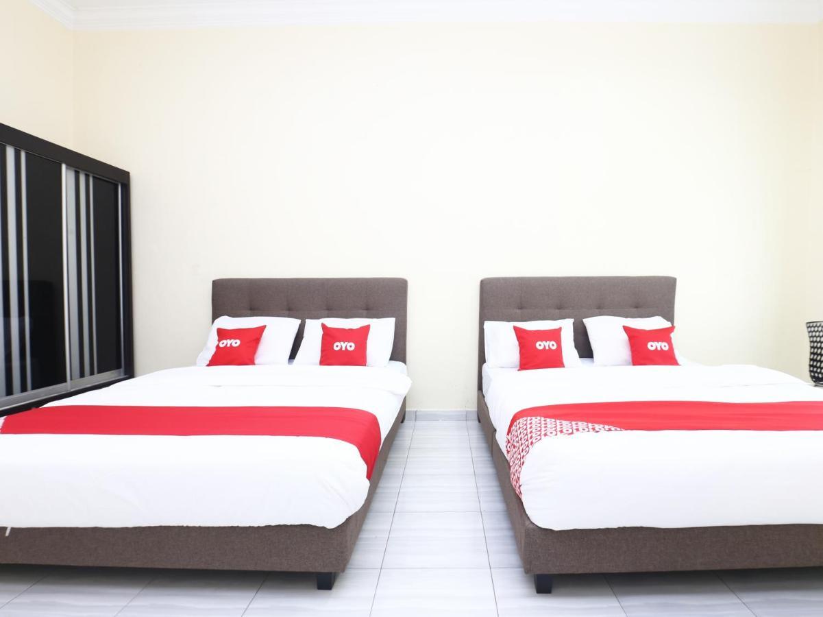 Oyo 89607 Aloha Chalet Kampung Raja Εξωτερικό φωτογραφία